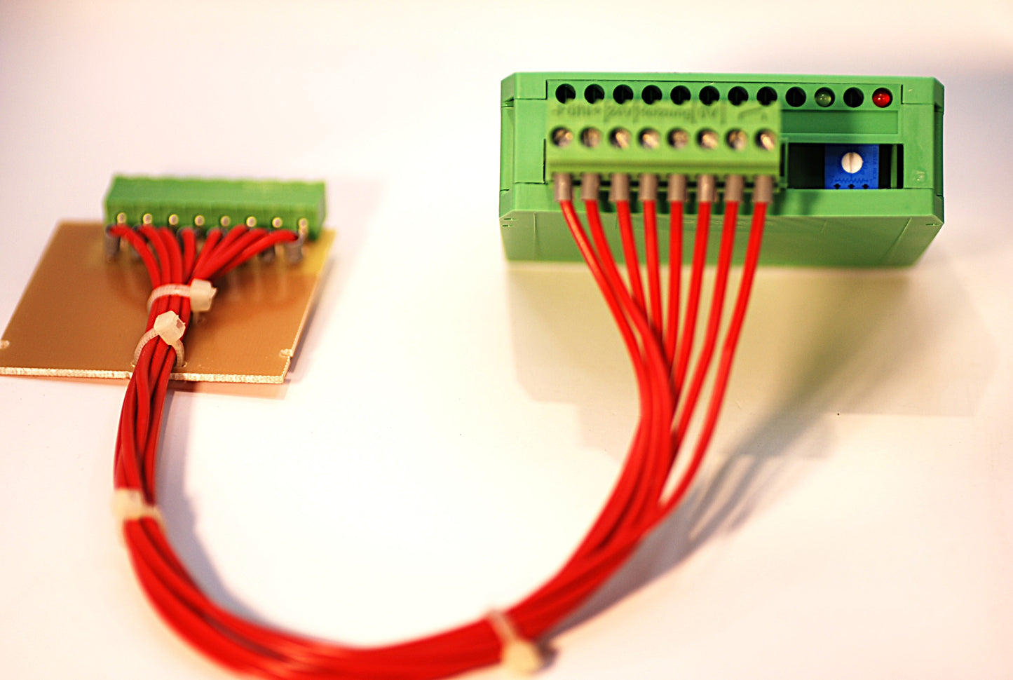 Adapter cable for Mosca ROMP-4 heater controller (controller not included)